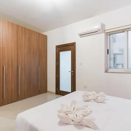 Sun Valley Family * Mosta